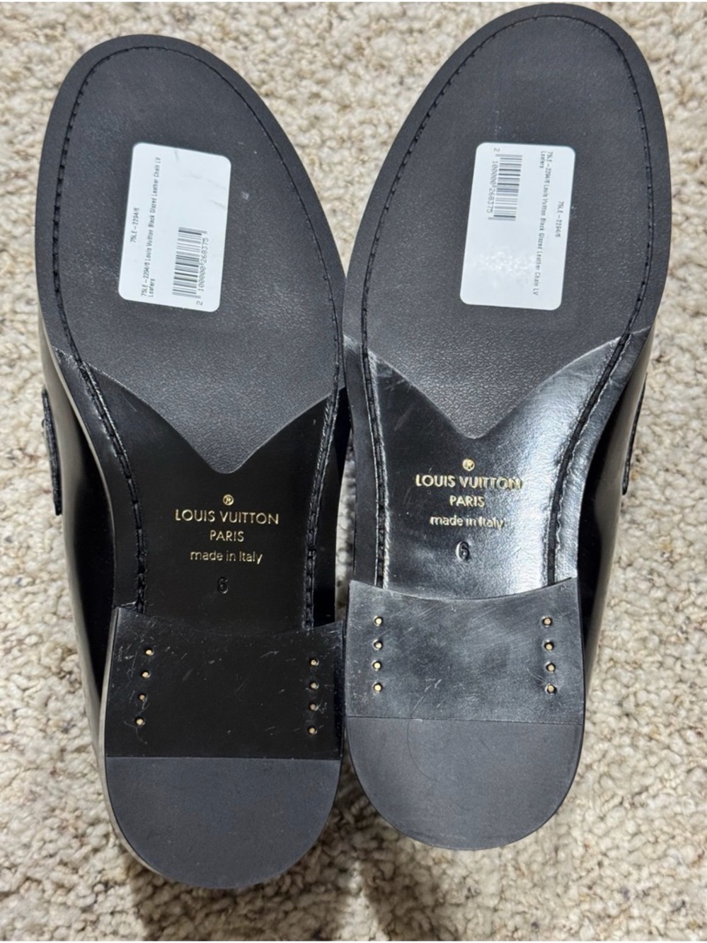 Men's Black Leather Chain-Accent Loafers - Picture 13 of 14